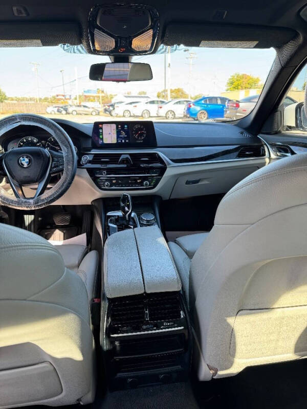 2018 BMW 5 Series 540i