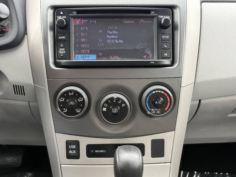 2013 Toyota Corolla LE