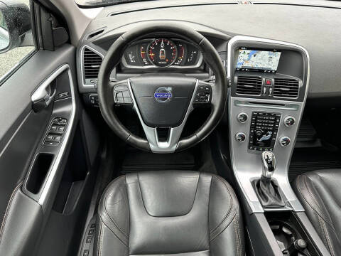 2017 Volvo XC60 T6 Dynamic