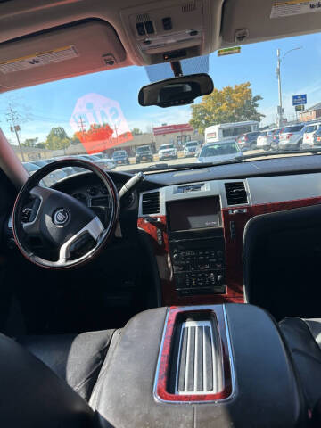 2012 Cadillac Escalade Luxury