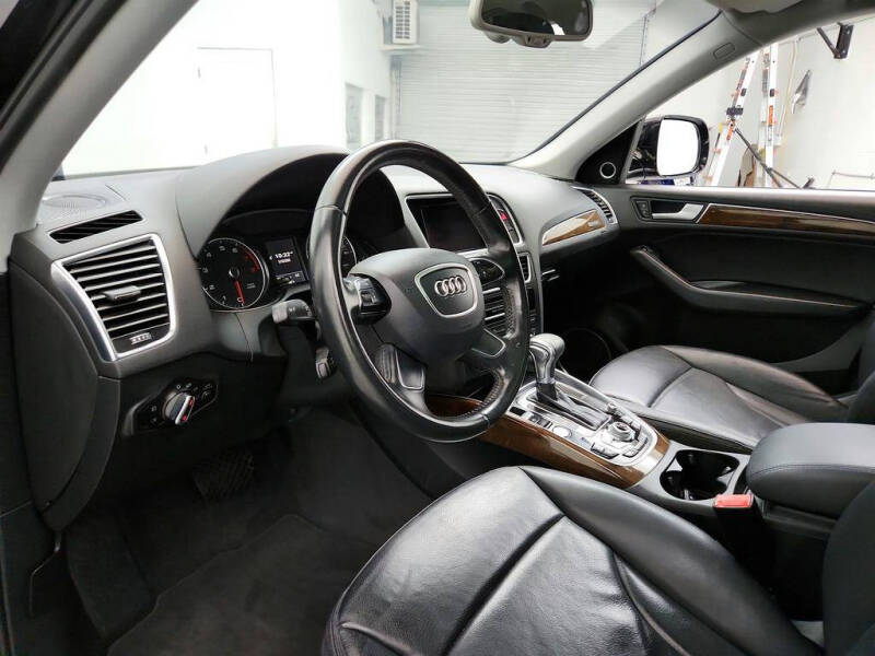 2017 Audi Q5 2.0T quattro Premium Plus