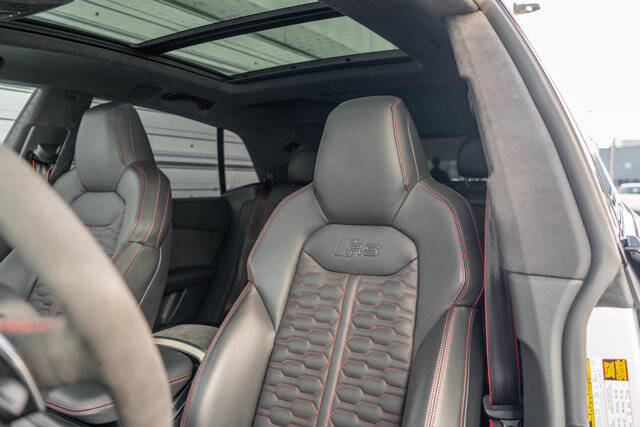 2023 Audi RS Q8 41