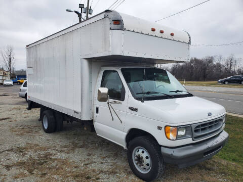 2001 Ford E-Series Chassis for sale at Sinclair Auto Inc. in Pendleton IN