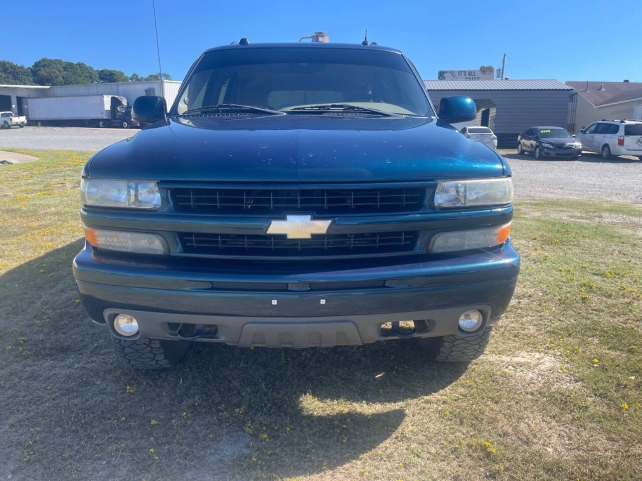 2005 Chevrolet Suburban for sale at Madco Auto Sales in Bryant, AR