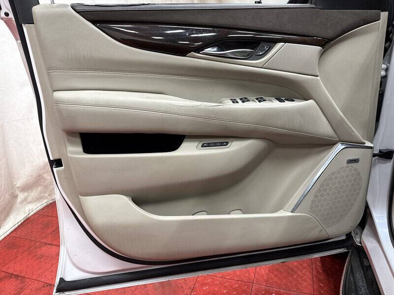 2016 Cadillac Escalade ESV Luxury Collection