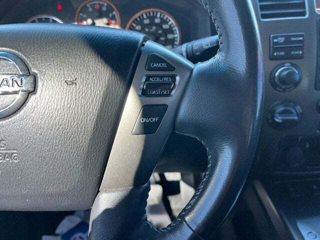 2015 Nissan Armada 45