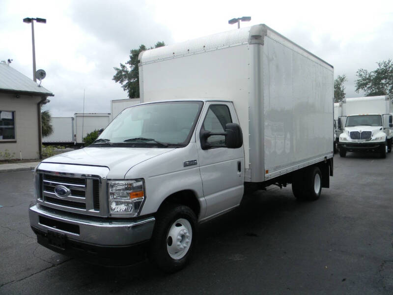 2021 Ford E-350
