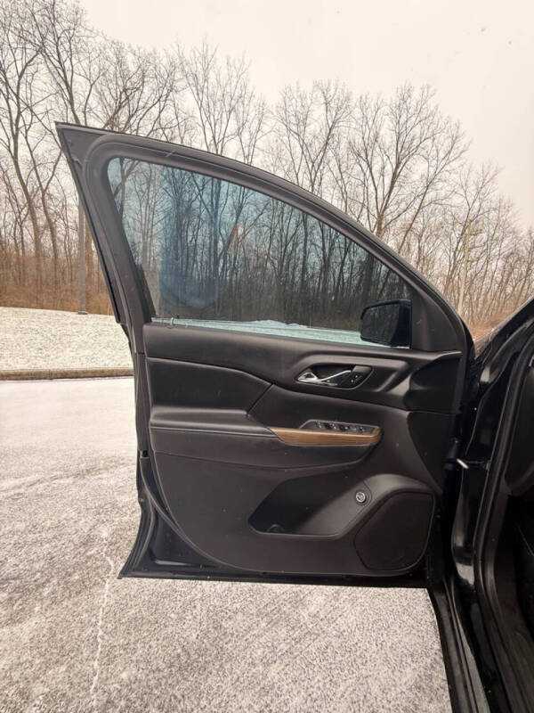 2018 GMC Acadia SLE-2