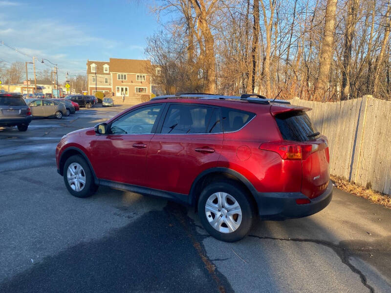 2015 Toyota RAV4 LE's photo