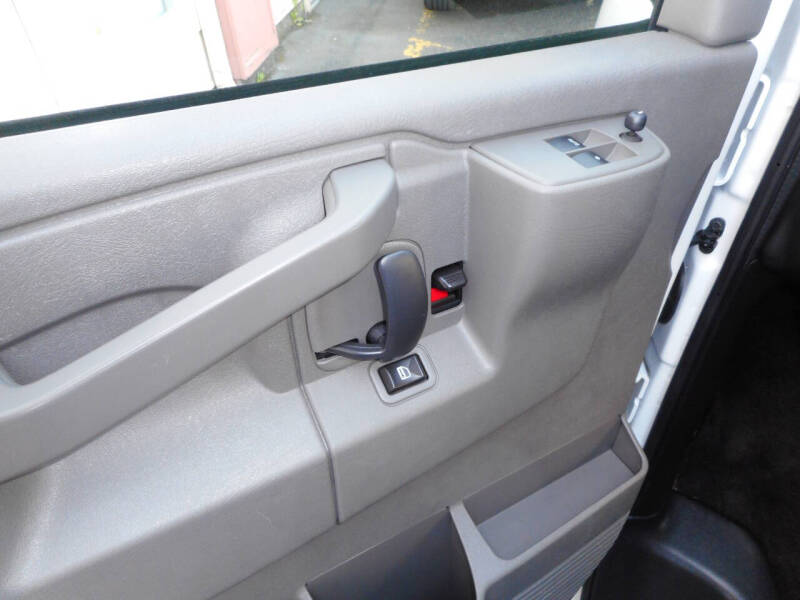 2017 Chevrolet Express LT 3500