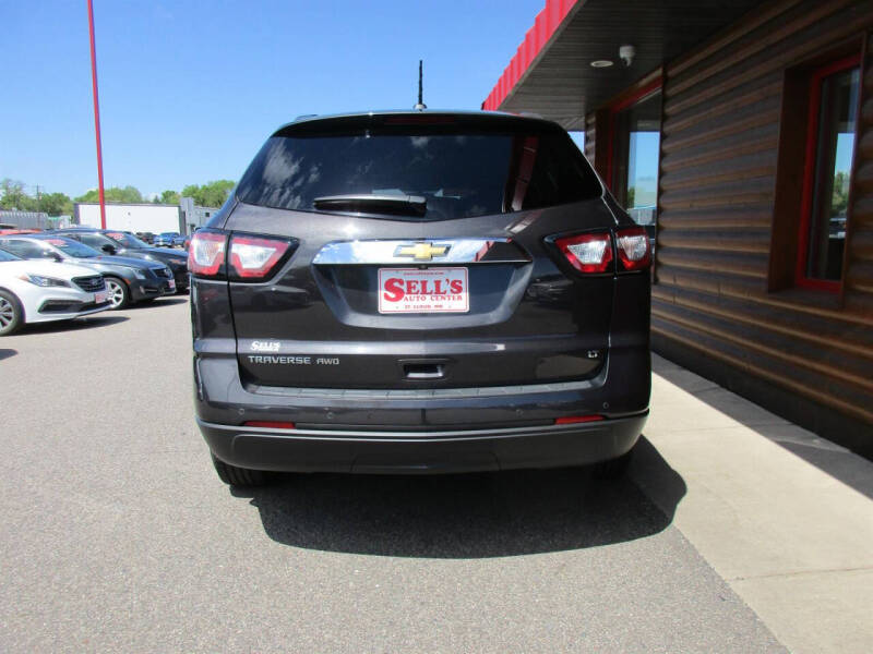 2017 Chevrolet Traverse LT