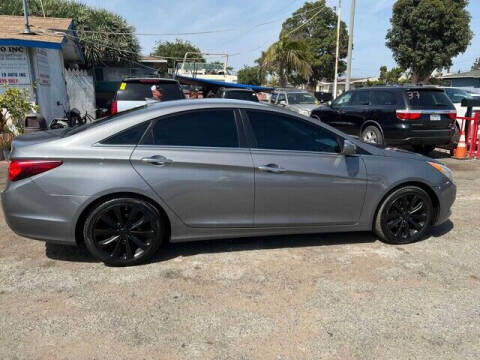 2013 Hyundai Sonata for sale at LR AUTO INC in Santa Ana CA