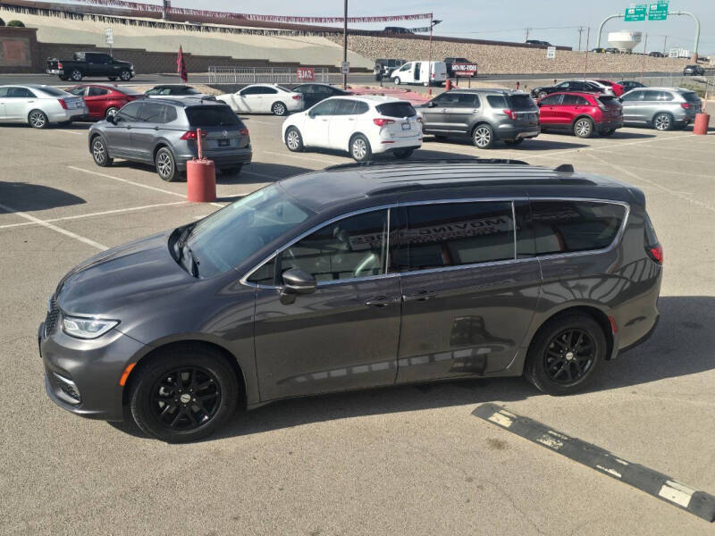 2022 Chrysler Pacifica Touring L