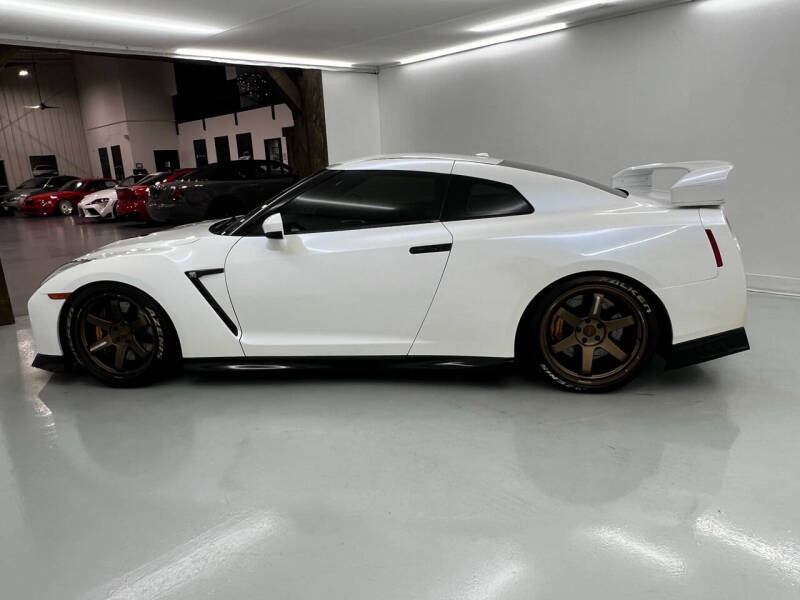 2009 Nissan GT-R Premium photo 4