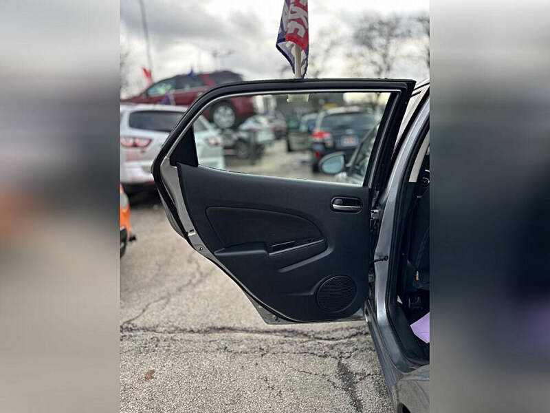 2013 Mazda MAZDA2 Touring