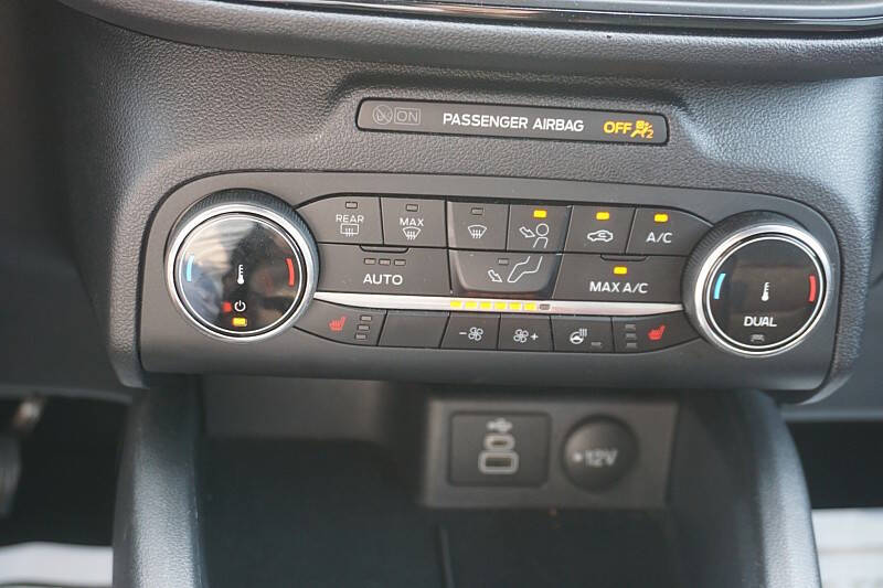 2025 Ford Escape ST-Line Select