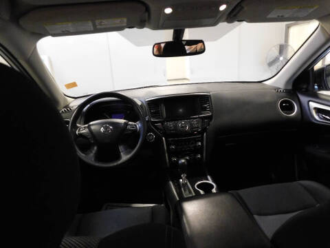 2019 Nissan Pathfinder SV