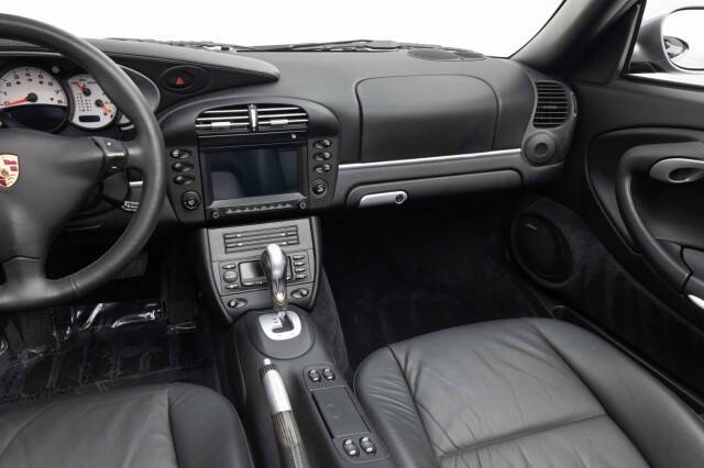 2004 Porsche 911 Carrera