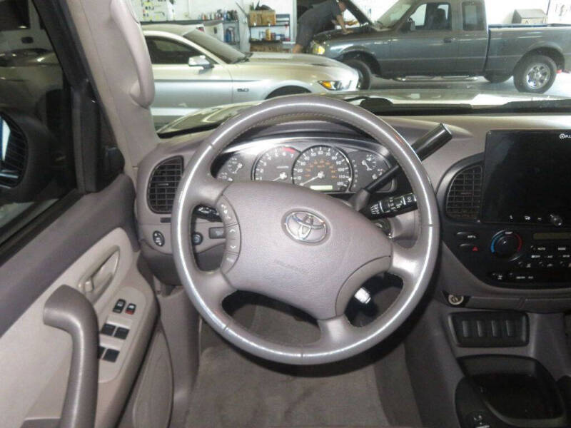 2006 Toyota Sequoia SR5