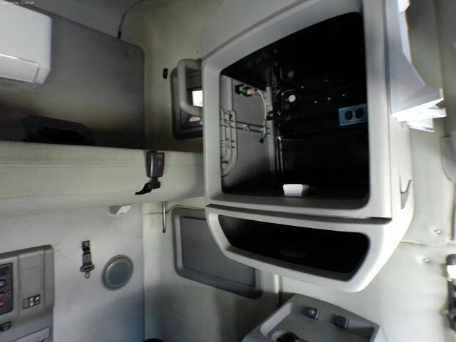 2023 Volvo VNL