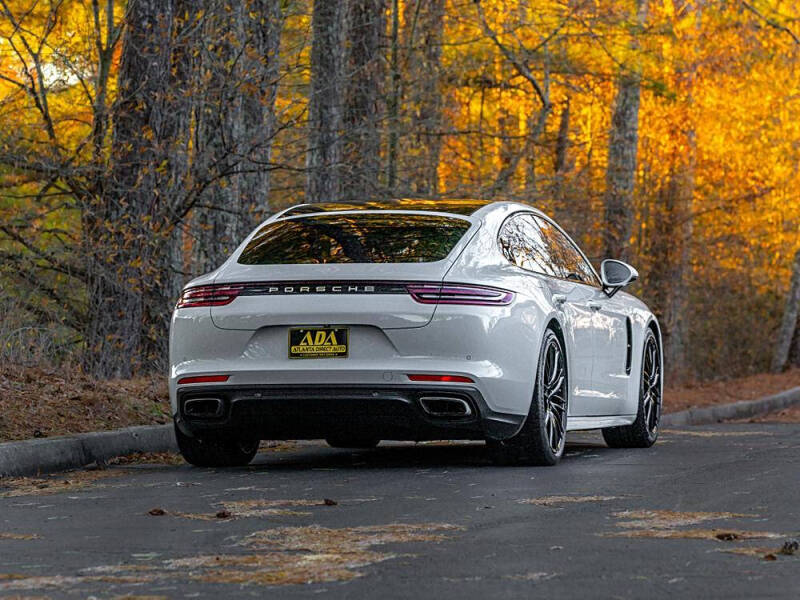 2017 Porsche Panamera 4