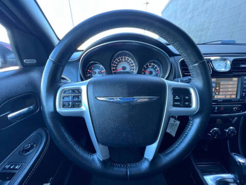 2014 Chrysler 200 Limited