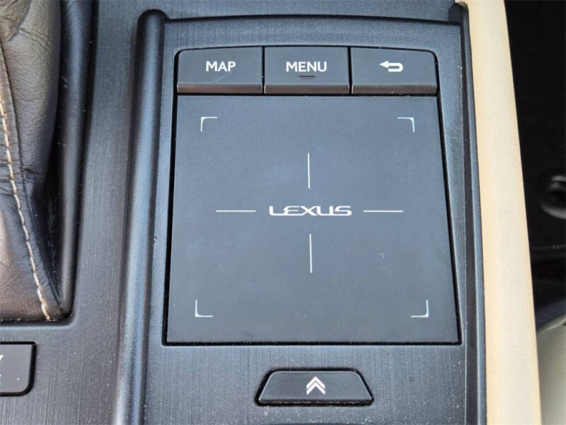 2020 Lexus ES 300h Ultra Luxury