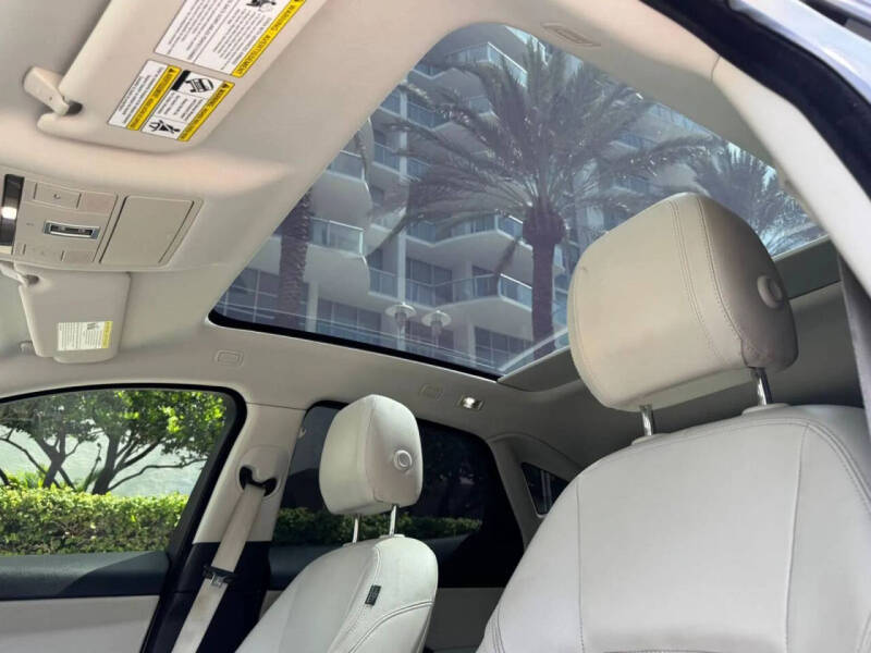 2019 Jaguar E-PACE P250 SE