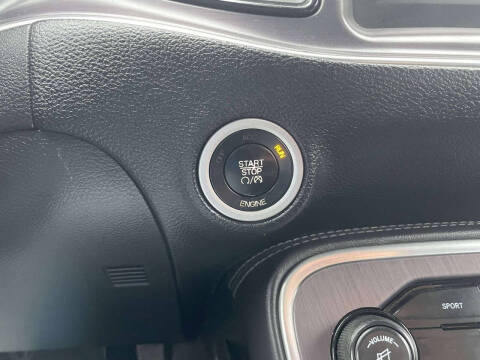 2016 Dodge Challenger SXT