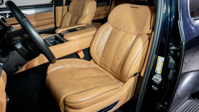 2022 Jeep Grand Wagoneer Series III