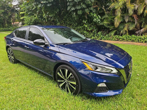 2021 Nissan Altima for sale at Auto Tempt  Leasing Inc in Miami FL