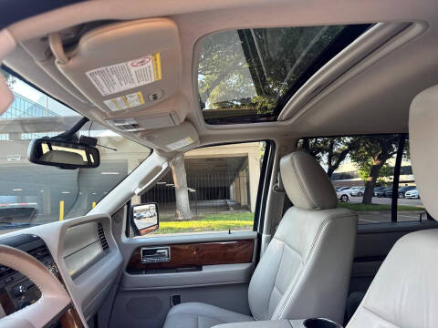 2012 Lincoln Navigator L