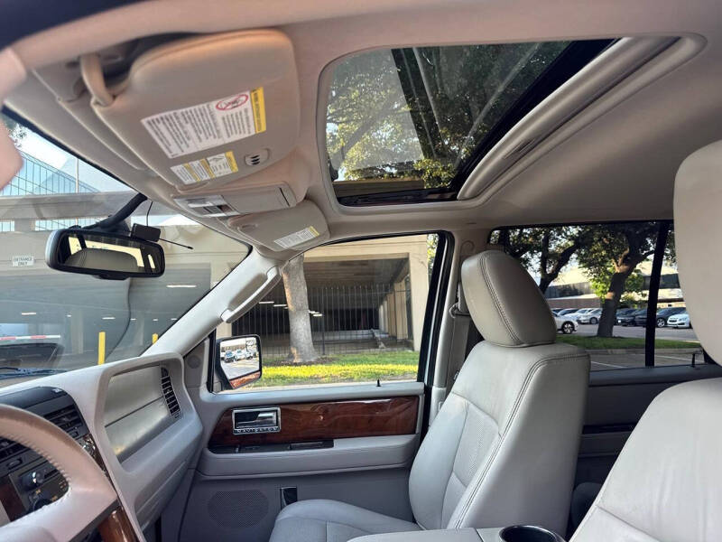 2012 Lincoln Navigator L