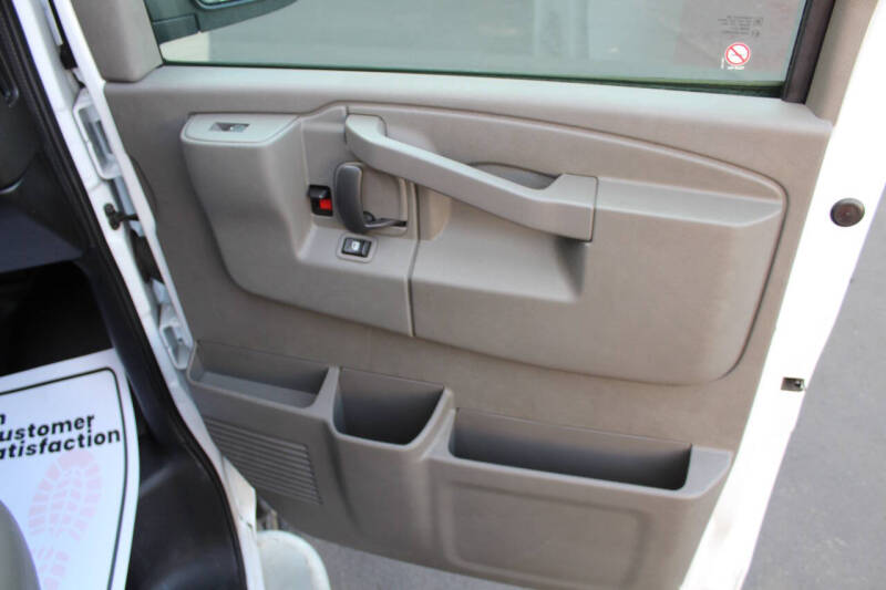 2023 GMC Savana 2500