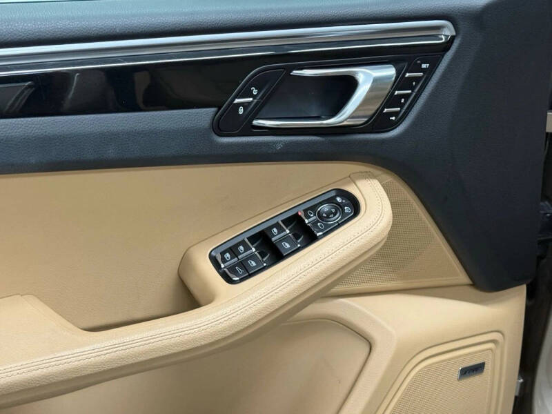 2018 Porsche Macan S