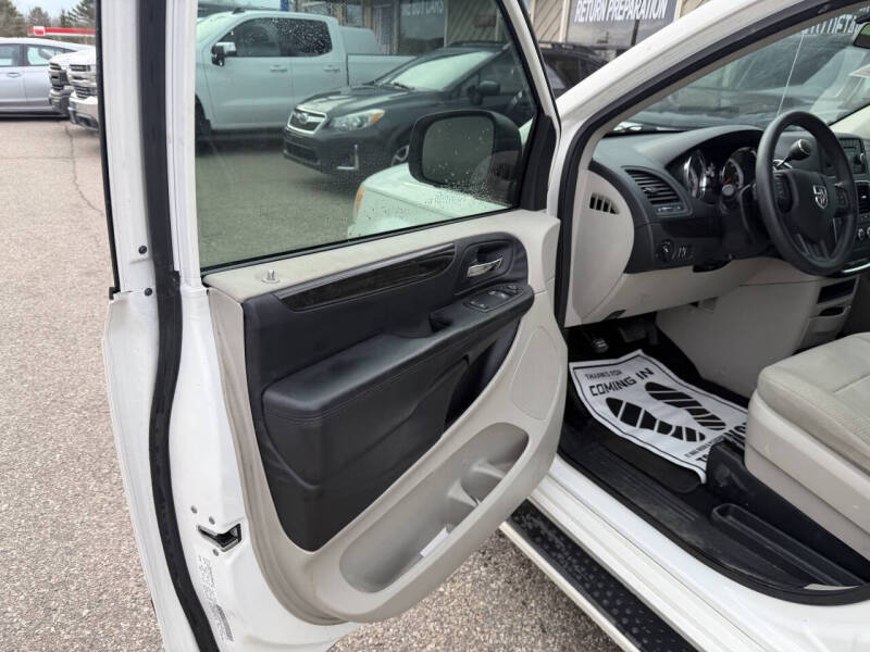 2013 Dodge Grand Caravan American Value Package