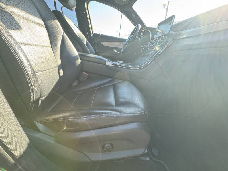 2019 Mercedes-Benz GLC GLC 300