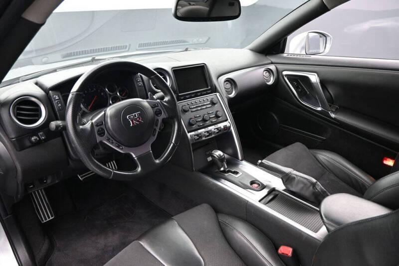 2011 Nissan GT-R Premium