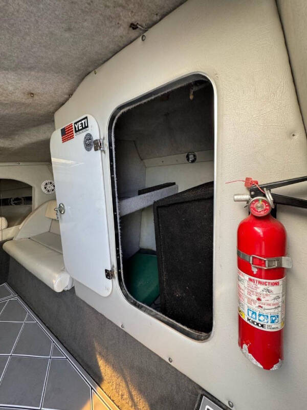 1989 FOUNTAIN 35 LIGHTNING Off Shore