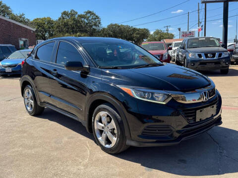 2022 Honda HR-V for sale at Tex-Mex Auto Sales LLC in Lewisville TX