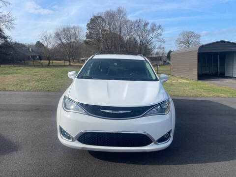 2020 Chrysler Pacifica Touring L