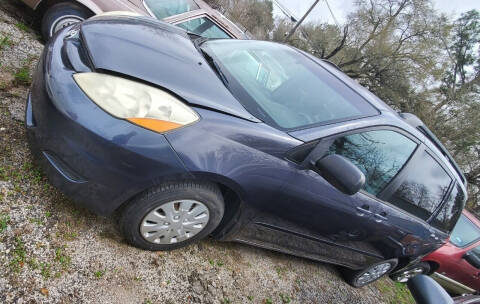 2006 Toyota Sienna LE 8 Passenger