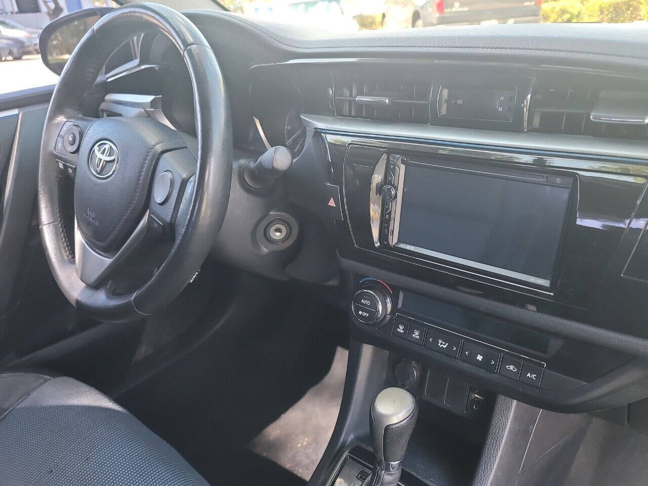 2014 TOYOTA Corolla Sedan - $12,900