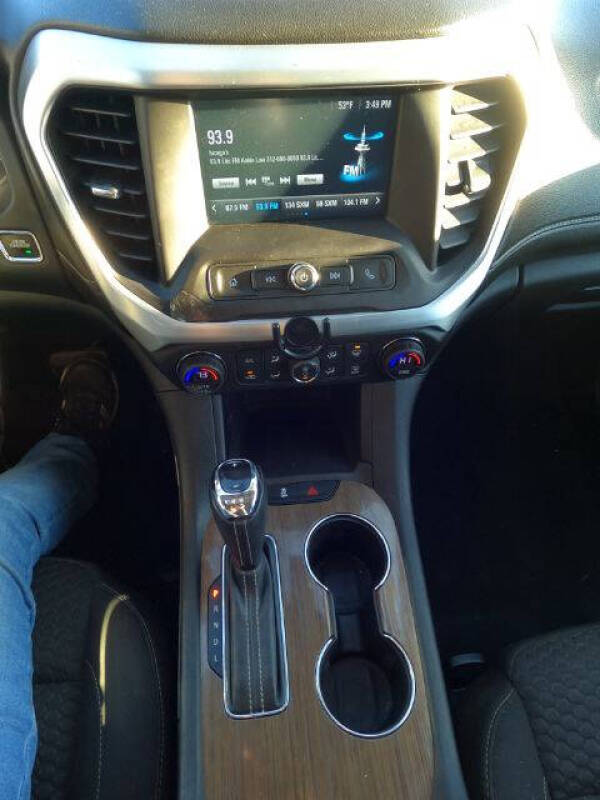 2017 GMC Acadia SLE-1