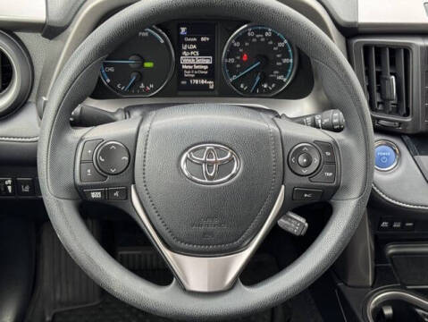 2018 Toyota RAV4 Hybrid LE
