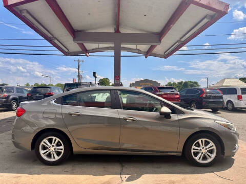2017 Chevrolet Cruze LT Auto