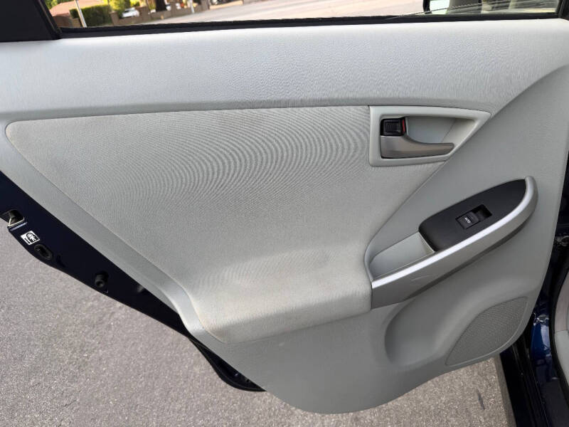 2012 Toyota Prius Two