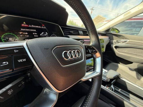 2019 Audi e-tron quattro Premium Plus