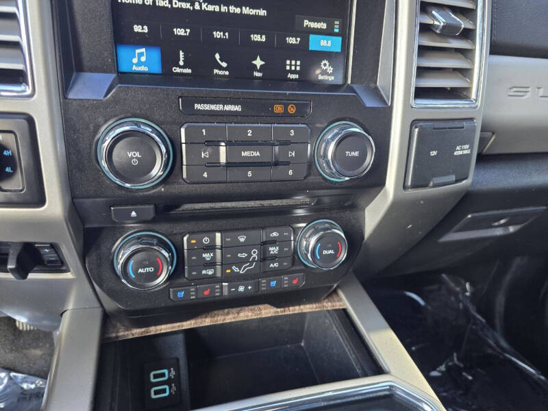 2017 Ford F-250 Super Duty Lariat