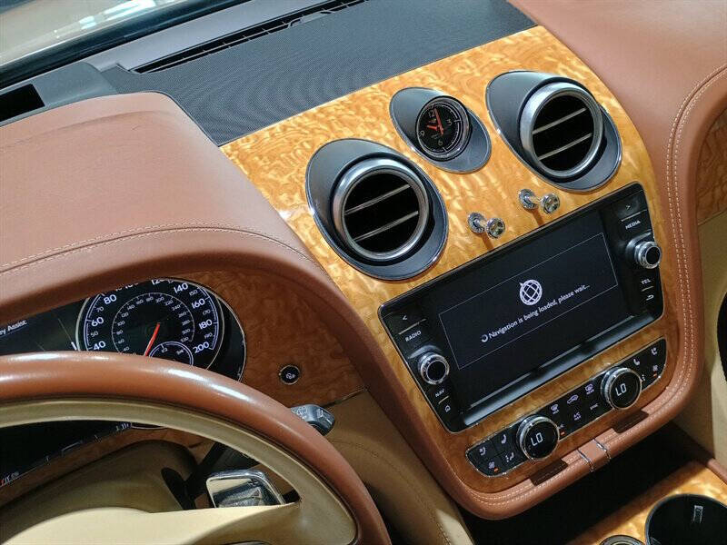 2019 Bentley Bentayga 46
